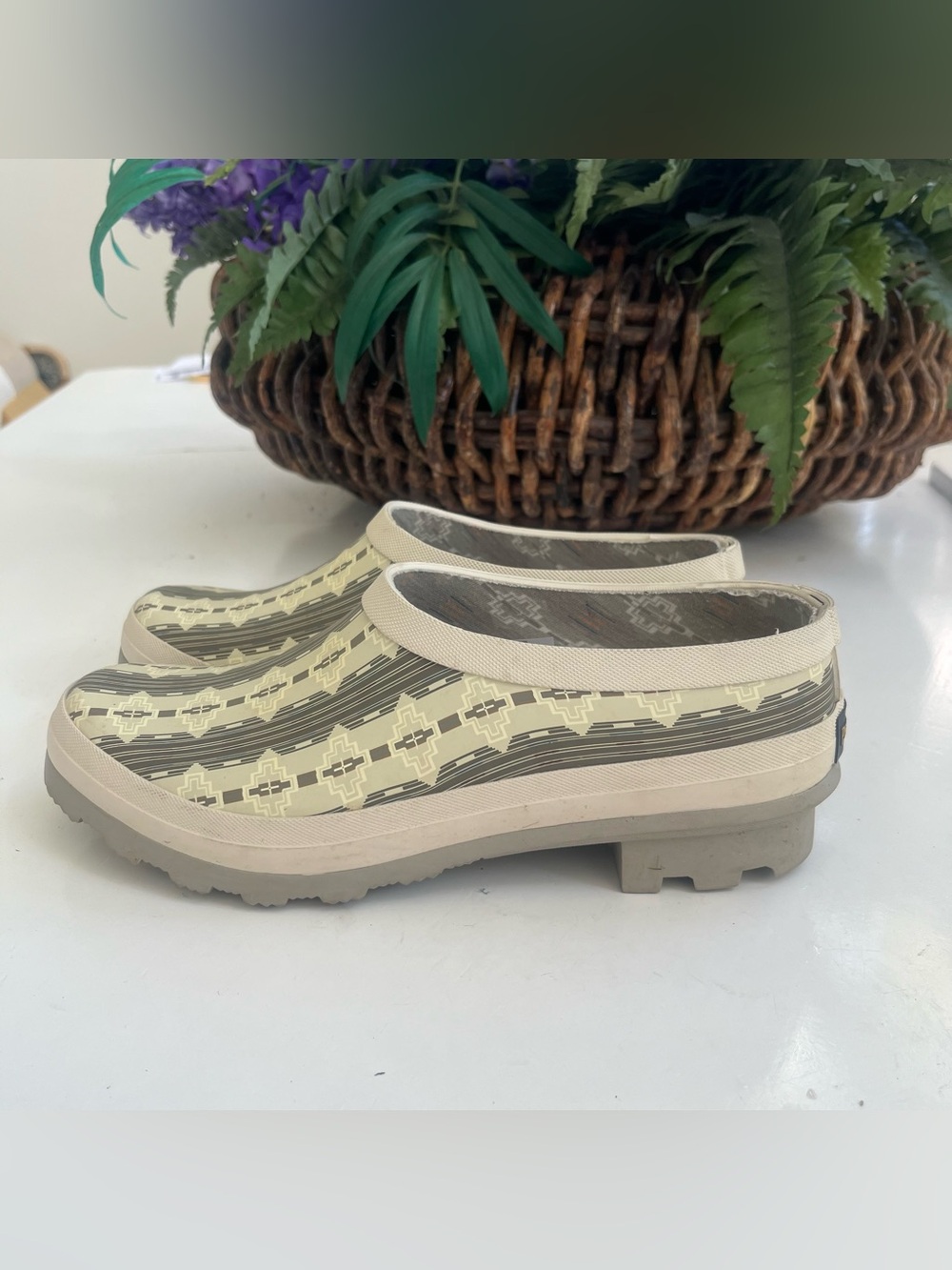 Pendleton Santa Clara Prem Rubber Clogs WMN Sz 9 Geo S/W pattern No Slip MINT